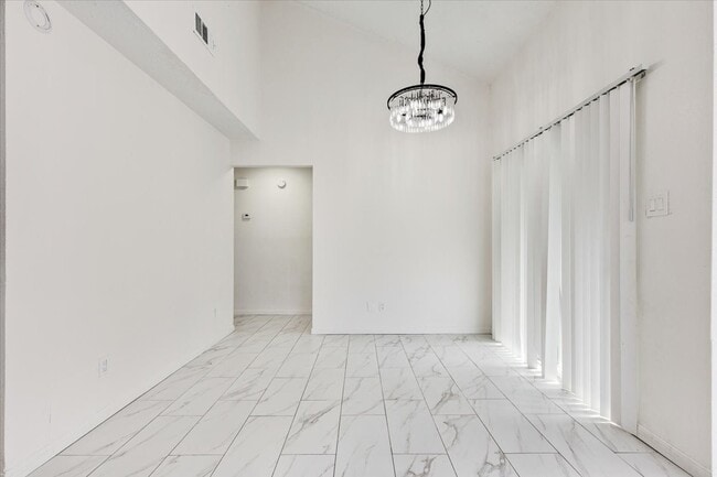 Building Photo - 14818 Gladewick Dr