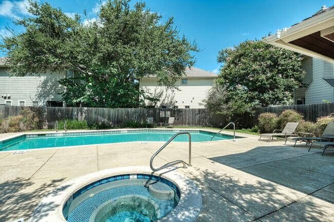 Building Photo - 8518 Cahill Dr