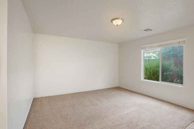 Building Photo - 3221 S Relic Ridge Dr