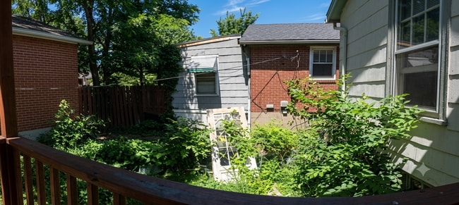 Building Photo - 7014 Greenway Ave