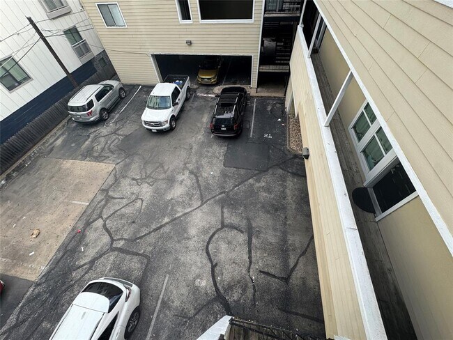 Building Photo - 2510 San Gabriel St