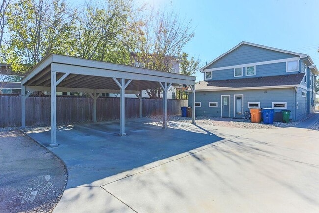 Building Photo - 1202 Morrow St