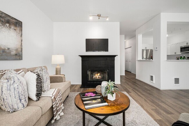 Building Photo - 2Bd/2Ba Redmond Condo