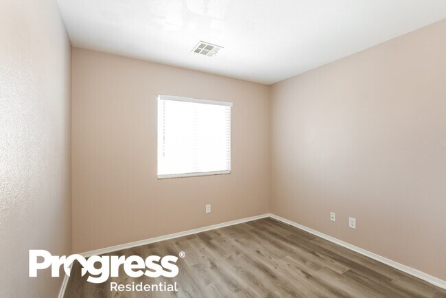 Building Photo - 4709 White Stork Dr