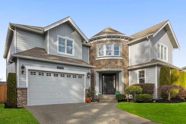 Building Photo - 35908 SE Sandalee Ct