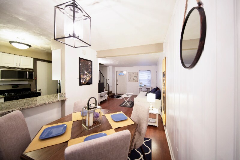 Building Photo - 51 King Ave