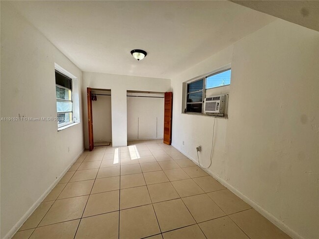 Building Photo - 100 NW 64th Ct