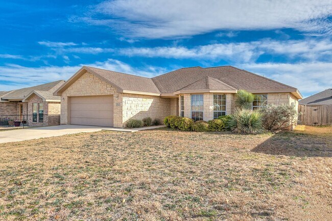 Primary Photo - Beautiful PaulAnn Home w/ Bonus Room!!