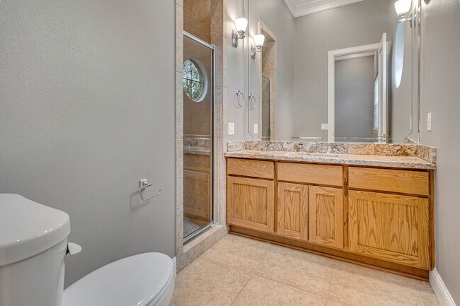 Building Photo - 1215 Rosedale St