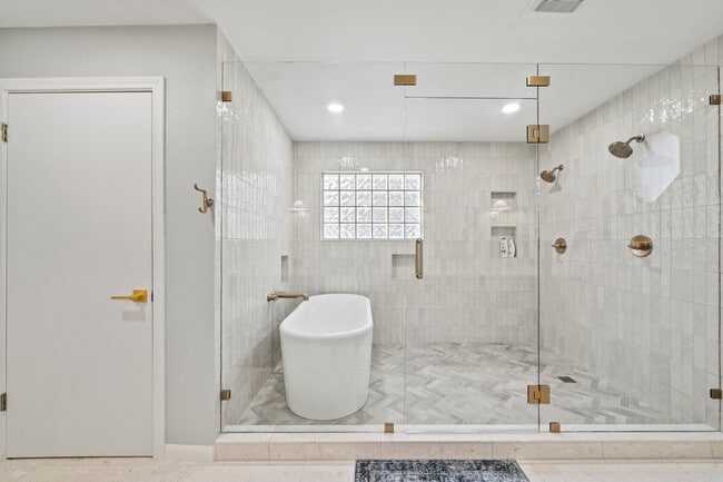 Building Photo - 515 Golden Eagle Loop