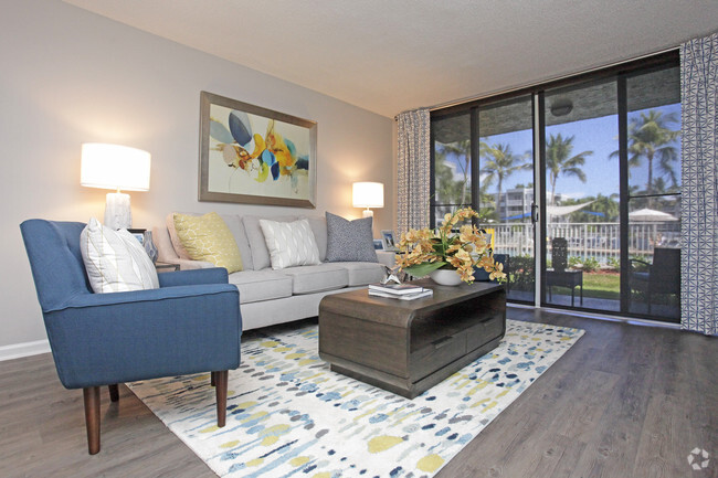 2BR, 2BA - 1,022 SF - Beachwalk at Sheridan