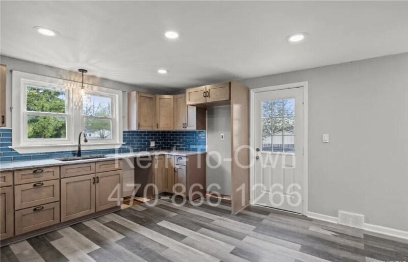 Building Photo - 386 Elmwood Ave