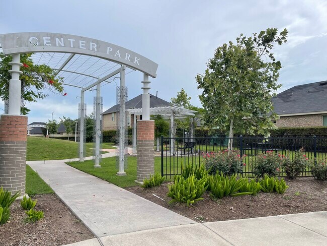 Building Photo - 1603 Nichole Woods Dr
