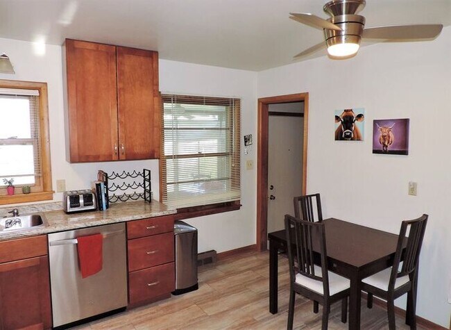 Building Photo - $2,200 | 3 Bedroom, 3 Bathroom House | Pet Friendly* | Available for August 1st, 2026 Move In!