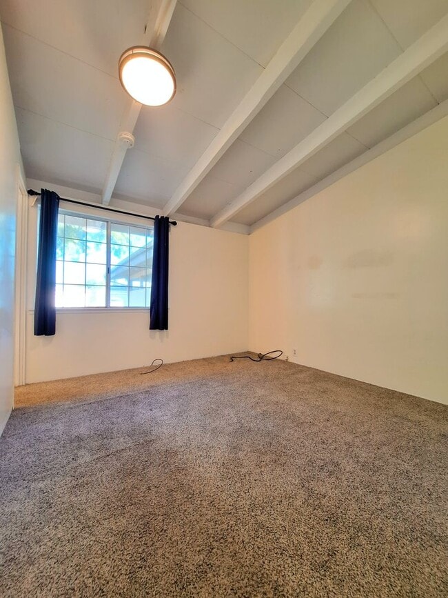 Building Photo - Refurbished 3bd Single Story House With Carport & Large Yards