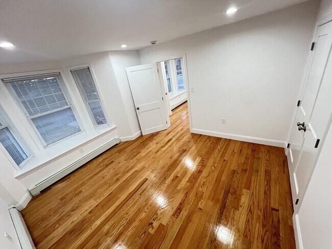 Building Photo - 50 Conant St
