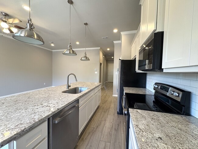 Building Photo - 4011 Oaklawn St