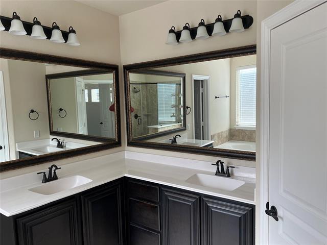 Building Photo - 1319 Lantern Faith Dr