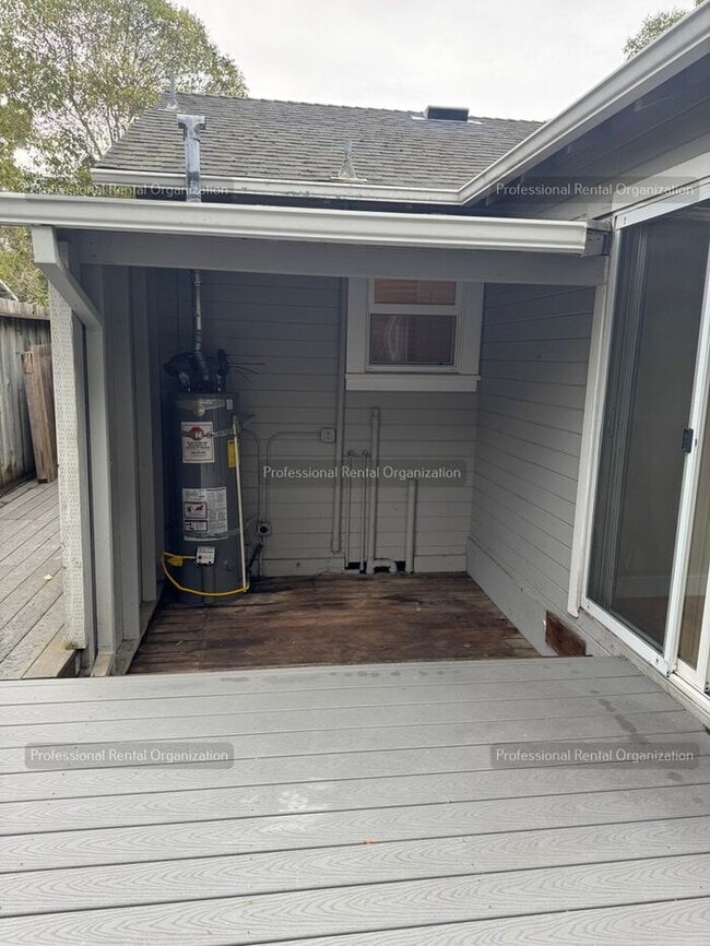 Building Photo - "Available Now".......... one-bedroom, one-bathroom house located in the heart of Napa Valley!!