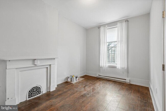 Building Photo - 2305 N College Ave