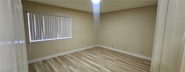 Building Photo - 313 Beethoven St