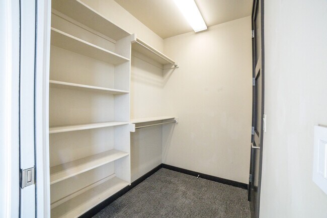 Building Photo - Beautiful Brookside SMART HOME now available!