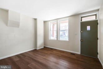 Building Photo - 613 N Scott St