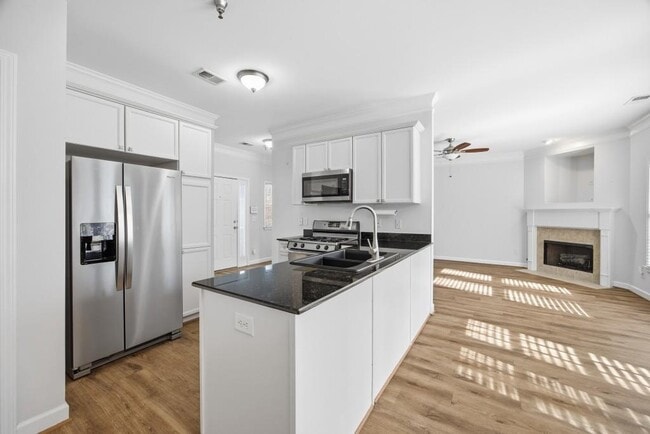 Building Photo - 1287 Harris Commons Pl