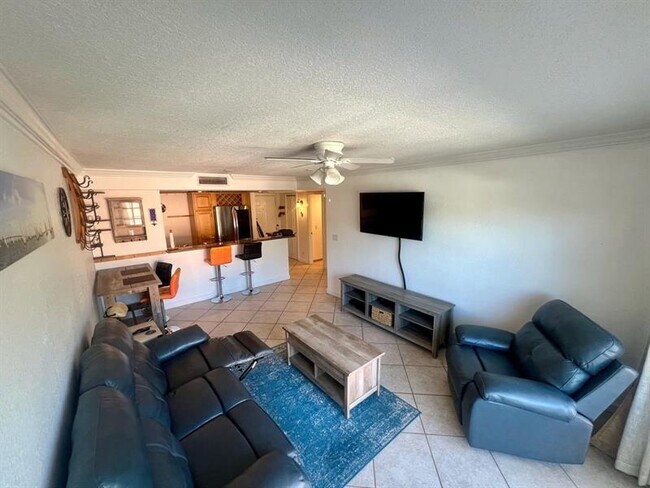 Building Photo - 1515 E Broward Blvd