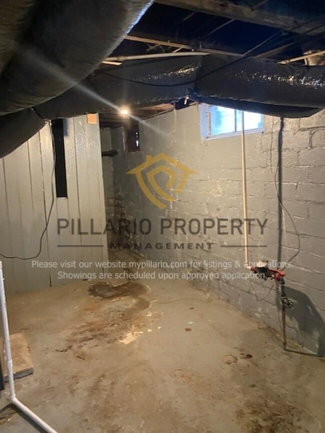 Building Photo - 3722-3724 N Illinois St