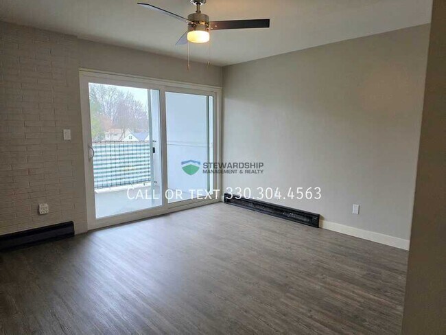 Building Photo - 2331 E Market St