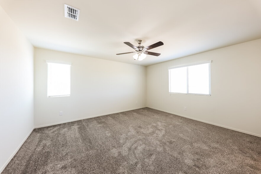 Building Photo - 2528 S 244th Dr