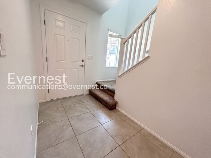 Building Photo - 639 Sedum Ave.