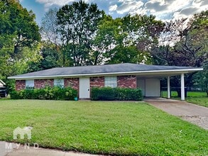 Building Photo - 5652 Chickasaw Dr