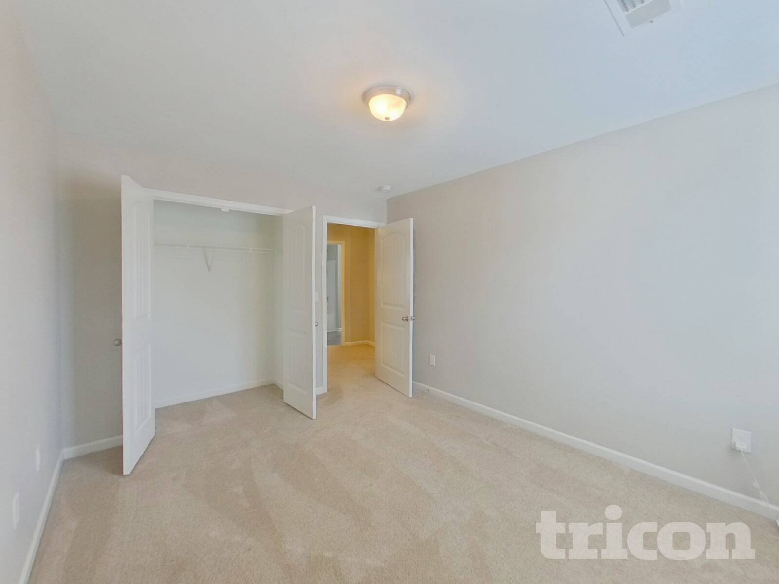 Building Photo - 618 Grantleigh Dr