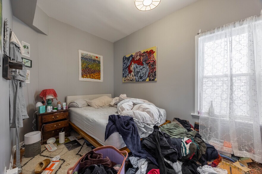 Building Photo - 1647 N Francisco Ave