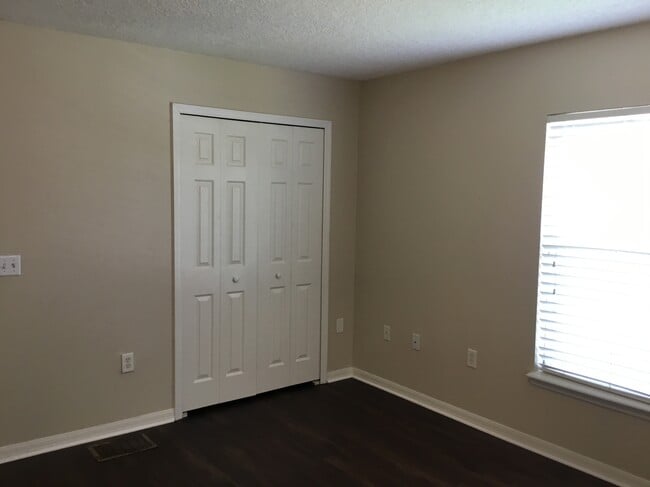 Building Photo - 87211 Kipling Dr