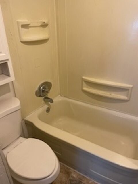 Building Photo - Property available now! (Section 8 ready)