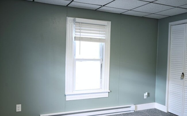 Building Photo - 105 Willowbrook Rd