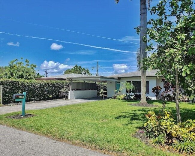 Building Photo - 1440 NW 7th Terrace