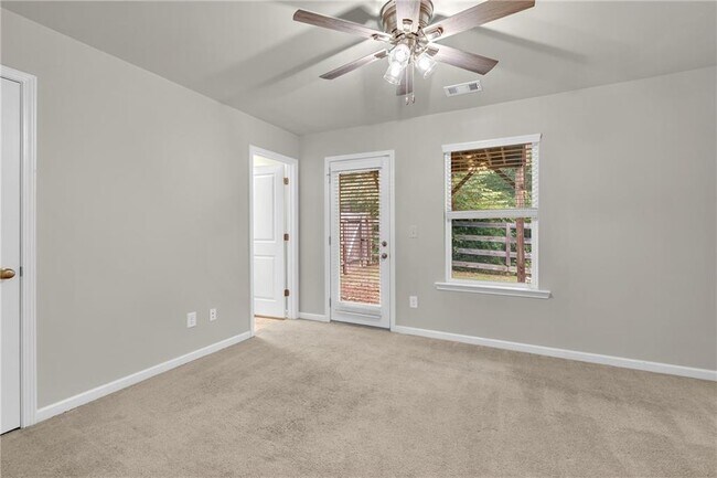 Building Photo - 893 Society Cir