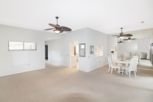 Building Photo - Pine Run Annual Condo for Rent