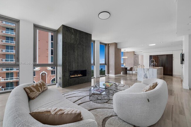 Building Photo - 17749 Collins Ave