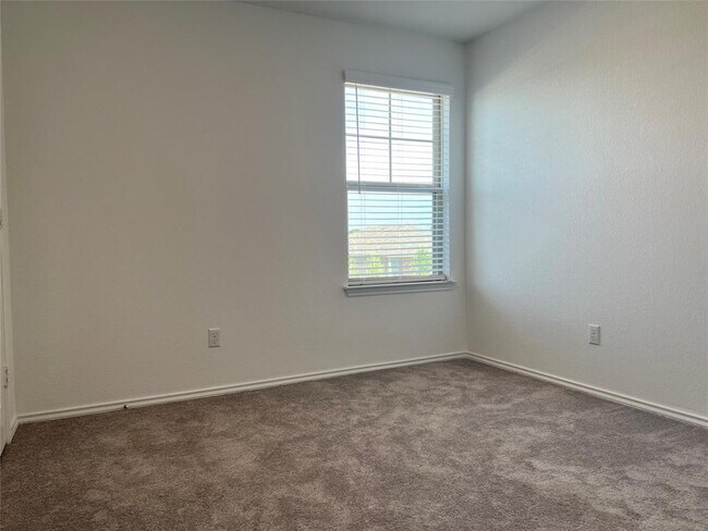 Building Photo - 2053 Cliffbrake Wy