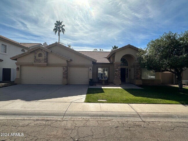 Primary Photo - 2301 E Beachcomber Dr