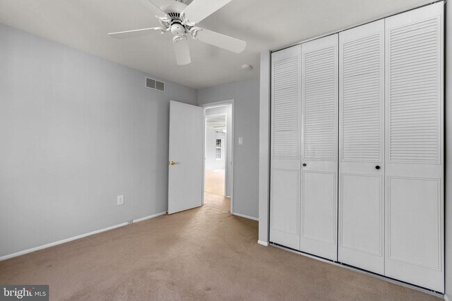 Building Photo - 4706 Bates Dr