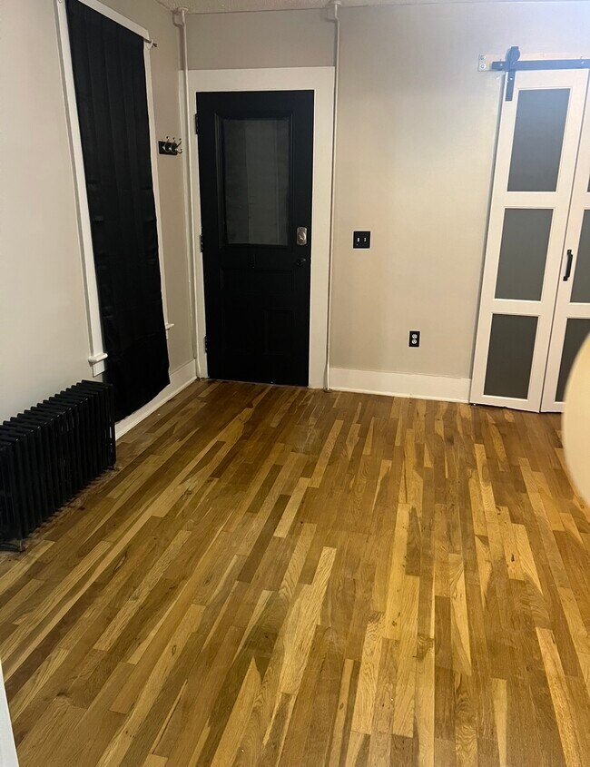 Building Photo - 46 N Main St