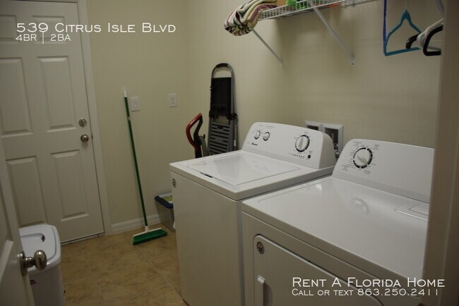 Building Photo - 539 Citrus Isle Blvd