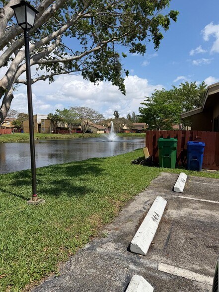 Building Photo - 3025 W Missionwood Cir