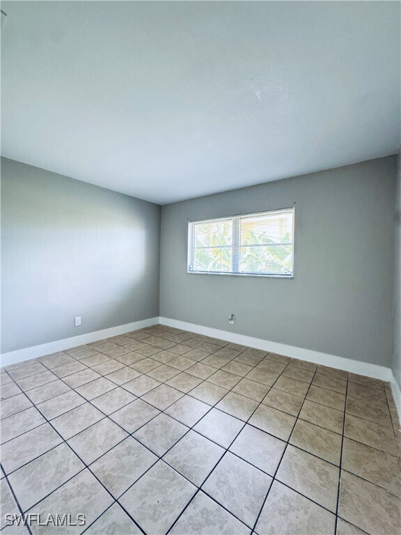 Building Photo - 4107 SE 18th Pl